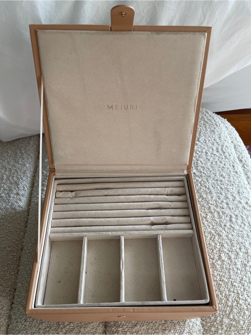 Mejuri Beige Jewelry Organizer with Ring Rolls and Compartments